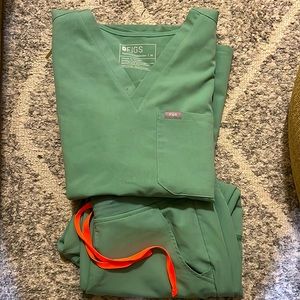 Figs Jade Medium Set